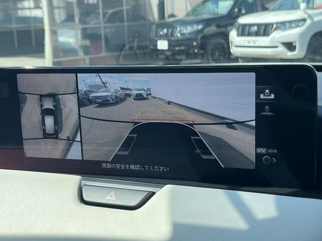 �y360&deg;�r���[���j�^�[�z��p�̃J�����ɂ��A�ォ�猩���낵���悤�Ȏ��_��360�x�N���}�̎��͂��m�F���邱�Ƃ��ł��܂������p�������m�F���₷���A�����ꏊ�ł̐؂�Ԃ��⒓�Ԃ��X���[�Y�ɍs���܂��B