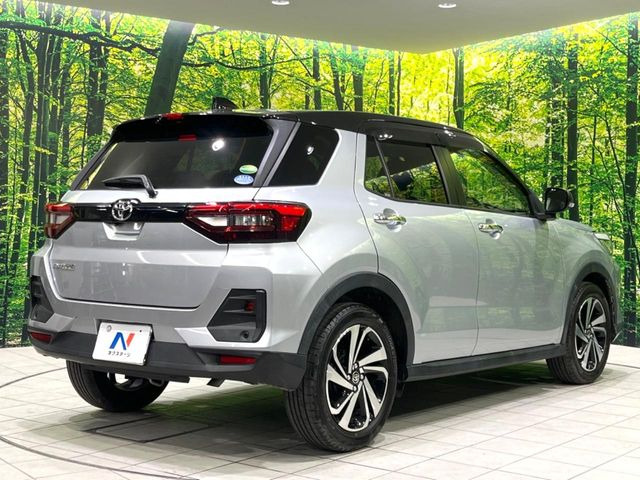 ☆全国のネクステージからお取り寄せが可能※!遠方の店舗に展示してあるクルマが気になる場合も、最寄りの店舗でご覧いただくことが可能です!是非私たちに要望をお聞かせください!※別途費用