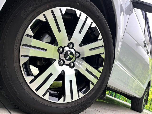 �y����18�C���`�A���~�z�C�[���z�O�ςɃ}�b�`���������A���~�z�C�[���𑕒����Ă���܂��B�e��ЊO�A���~�z�C�[����A�X�^�b�h���X�^�C�����戵�����Ă���܂��B���񂲑��k����������