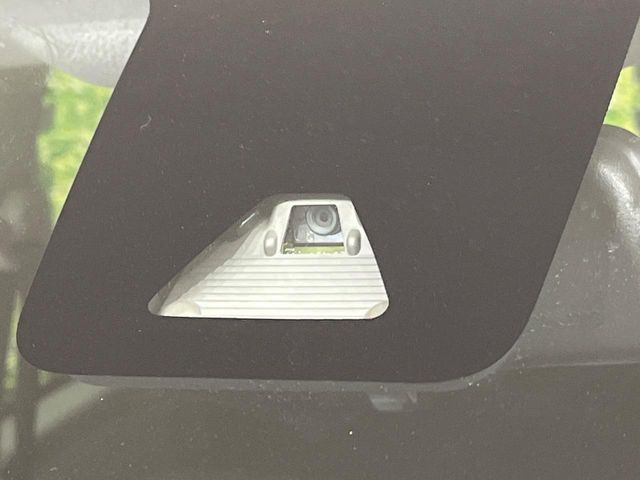 �y�X�}�[�g�A�V�X�g�z���s���ɑO���̎ԗ�����F�����A�Փ˂������Ȏ��͌x��ƃu���[�L�ŏՓˉ���Ɣ�Q�y�����A�V�X�g�B�����S�Ƀh���C�u�����y���݂��������܂��B