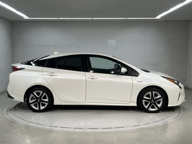 プリウス1.8 A ツーリングセレクション