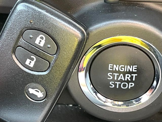 �y�A�N�Z�X�L�[&�v�b�V���X�^�[�g�z�J�o����|�P�b�g�ɓ��ꂽ�܂܂ł��h�A�̎{���E�������\�ȃX�}�[�g�L�[�𑕔��B�G���W���̃I���E�I�t�����J�M�����o���K�v�������A�{�^�����v�b�V�����邾����OK��