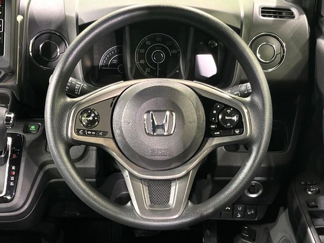 �y�X�e�A�����O�X�C�b�`�z�^�]���A�O������ڐ������炷���ƂȂ��A�I�[�f�B�I���̑��삪�\�ȕ֗��@�\!���S&���K�ȃh���C�u�����o���Ă���܂���