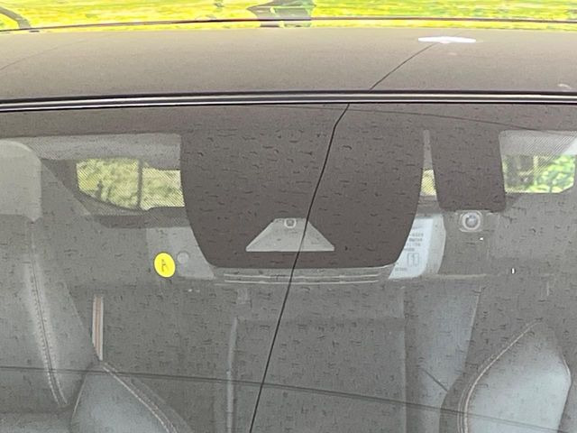 �y�g���^�Z�[�t�e�B�Z���X�z���s���ɑO���̎ԗ�����F�����A�Փ˂������Ȏ��͌x��ƃu���[�L�ŏՓˉ���Ɣ�Q�y�����A�V�X�g�B�����S�Ƀh���C�u�����y���݂��������܂��B