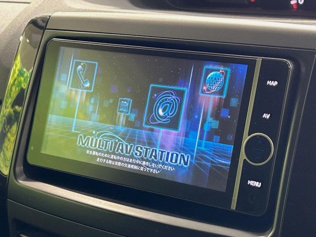 �y�����i�r�z�l�C�̏����i�r�𑕔����Ă���܂��B�i�r�̎g���₷���͂������A�I�[�f�B�I�@�\���[��!�L�����v�◷�s�͂������A�ʋ΂┃�����ȂǕ��i�̃h���C�u���y�����Ȃ�͂���