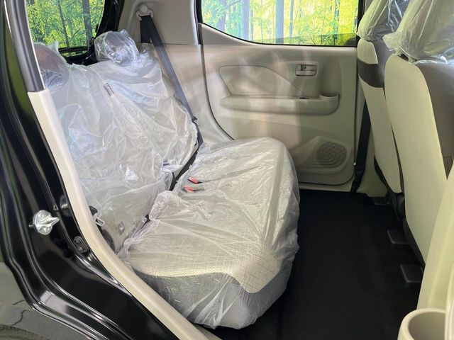 ���i���ȃI���W�i���t���A�}�b�g���I�v�V�����ɂĂ��p�ӂ��Ă���܂��B���D���ȃf�U�C����J���[�����Ԃɍ��킹�đI��ł����������Ƃ��ł��܂���