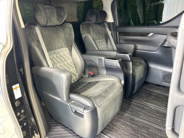 ���ڒ����̓E�H�[�N�X���[�ƂȂ��Ă���܂��B���ڂƎO��ڂ̈ړ�����~�肪�Ƃ��Ă��y�ɂȂ�̂ŁA���~��̍ۂ��X�g���X�������邱�Ƃ͂���܂����