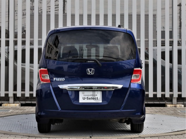 フリード1.5 G プレミアムエディション
