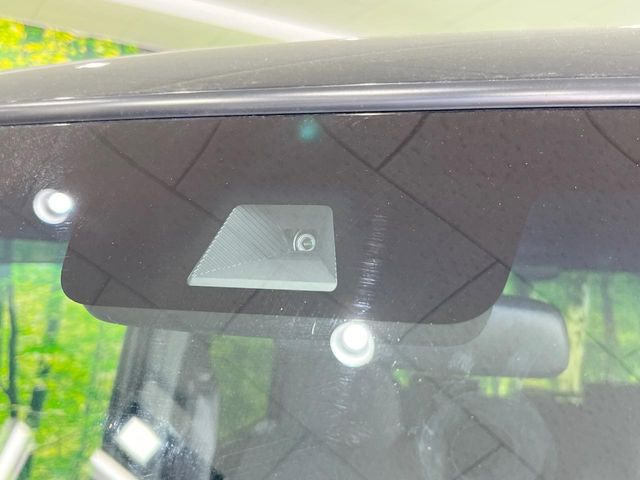 �y�z���_�Z���V���O�z���s���ɑO���̎ԗ�����F�����A�Փ˂������Ȏ��͌x��ƃu���[�L�ŏՓˉ���Ɣ�Q�y�����A�V�X�g�B�����S�Ƀh���C�u�����y���݂��������܂��B