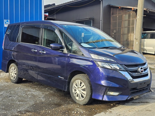 セレナ2.0 ハイウェイスター 4WD