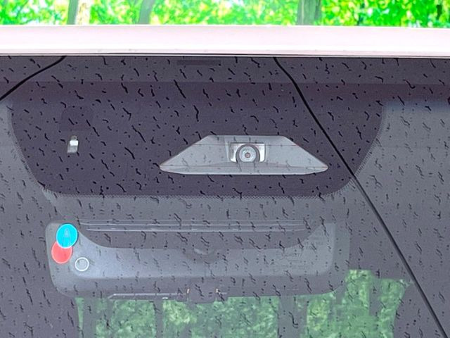 �y�g���^�Z�[�t�e�B�Z���X�z���s���ɑO���̎ԗ�����F�����A�Փ˂������Ȏ��͌x��ƃu���[�L�ŏՓˉ���Ɣ�Q�y�����A�V�X�g�B�����S�Ƀh���C�u�����y���݂��������܂��B