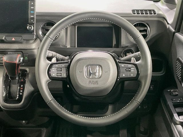 �y�����v�����X�e�A�����O�z�㎿�Ȋv���g�p���邱�ƂŁA��ɂ����������݂ƂĂ��^�]���₷���n���h���ł���