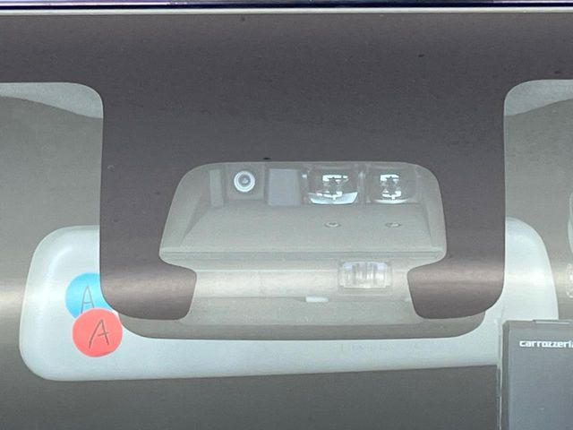 【スズキ セーフティサポート】走行中に前方の車両等を認識し、衝突しそうな時は警報とブレーキで衝突回避と被害軽減をアシスト。より安全にドライブをお楽しみいただけます。