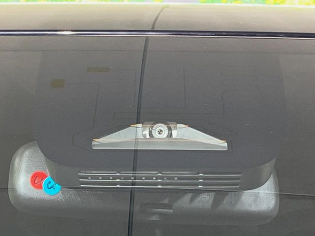 �y�g���^�Z�[�t�e�B�Z���X�z���s���ɑO���̎ԗ�����F�����A�Փ˂������Ȏ��͌x��ƃu���[�L�ŏՓˉ���Ɣ�Q�y�����A�V�X�g�B�����S�Ƀh���C�u�����y���݂��������܂��B