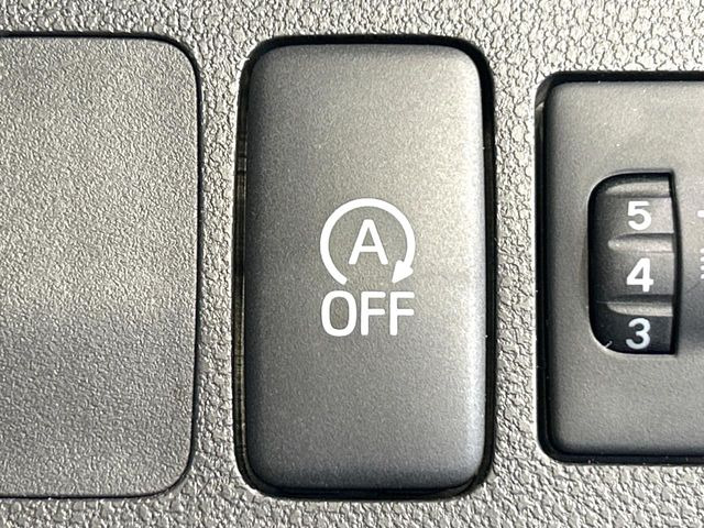 �y�A�C�h�����O�X�g�b�v�z�ԐM����a�؂Œ�Ԃ����ۂɃG���W�����~���A���ʂȔR���̏����}���܂��B�R��������ی�ɂȂ���@�\��G���W���̓u���[�L�𗣂��΍Ďn�����܂��B