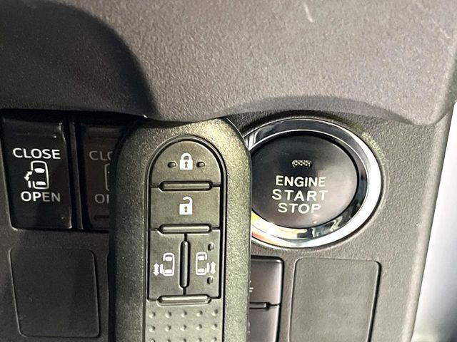 �y�L�[�t���[�V�X�e���z�J�o����|�P�b�g�ɓ��ꂽ�܂܂ł��h�A�̎{���E�������\�ȃX�}�[�g�L�[�𑕔��B�G���W���̃I���E�I�t�����J�M�����o���K�v����������Ƃ��Ă��֗��ł���