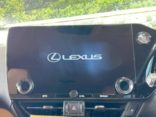 【14インチディスプレイオーディオ】画面内にオーディオ操作はもちろん、空調の調整機能なども盛り込んだ多機能なディスプレイオーディオです!スマートフォン連携はもちろん、車載ナビもお使いいただけます♪