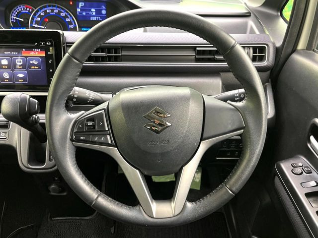 �y�����v�����X�e�A�����O�z�㎿�Ȋv���g�p���邱�ƂŁA��ɂ����������݂ƂĂ��^�]���₷���n���h���ł���