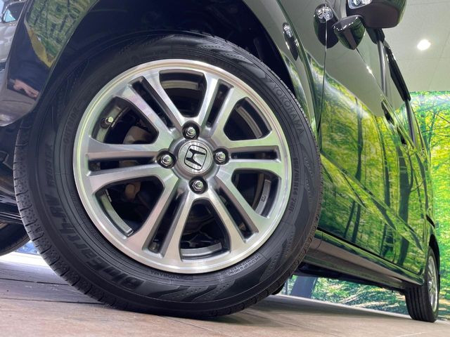 �y����14�C���`�A���~�z�C�[���z�O�ςɃ}�b�`���������A���~�z�C�[���𑕒����Ă���܂��B�e��ЊO�A���~�z�C�[����A�X�^�b�h���X�^�C�����戵�����Ă���܂��B���񂲑��k����������