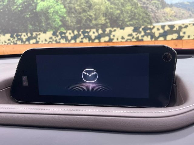 �y8.8�C���`�}�c�_�R�l�N�g�z�ԓ��̕��͋C�Ƀ}�b�`������^�̃f�B�X�v���C�B�X�}�z�ڑ��ł̃i�r�g�p��Bluetooth�Đ����A�l�X�ȋ@�\���y���߂܂��B�����I�ȃ_�C�������삪�\�ŁA�g��������ǍD�ł��B