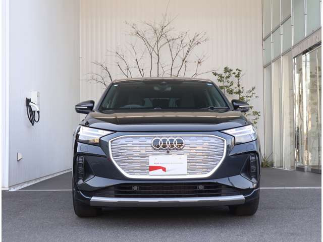 Q4スポーツバックe-tron40 アドバンスド