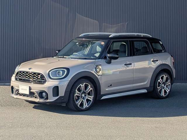 ミニクロスオーバークーパー S E オール4 プレミアム プラスパッケージ 4WD