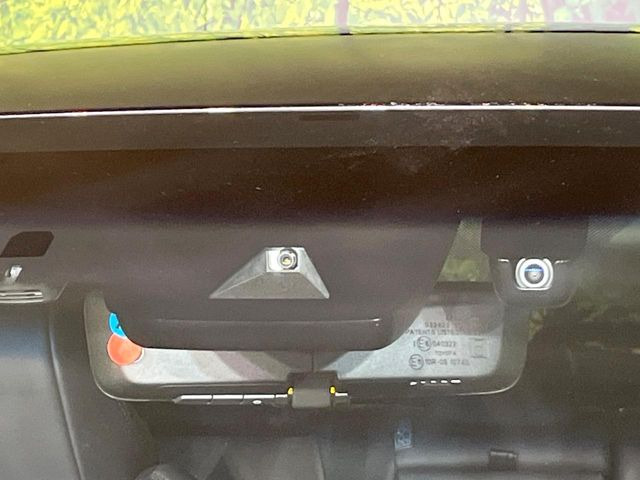 �y�g���^�Z�[�t�e�B�Z���X�z���s���ɑO���̎ԗ�����F�����A�Փ˂������Ȏ��͌x��ƃu���[�L�ŏՓˉ���Ɣ�Q�y�����A�V�X�g�B�����S�Ƀh���C�u�����y���݂��������܂��B