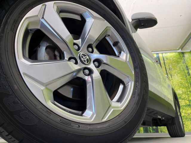 �y����18�C���`�A���~�z�C�[���z�O�ςɃ}�b�`���������A���~�z�C�[���𑕒����Ă���܂��B�e��ЊO�A���~�z�C�[����A�X�^�b�h���X�^�C�����戵�����Ă���܂��B���񂲑��k����������