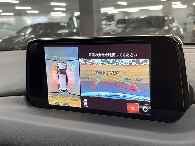 �y360&deg;�r���[���j�^�[�z��p�̃J�����ɂ��A�ォ�猩���낵���悤�Ȏ��_��360�x�N���}�̎��͂��m�F���邱�Ƃ��ł��܂����c�񒓎Ԃ╝�񂹎��Ɋ��􂵂Ă���܂���