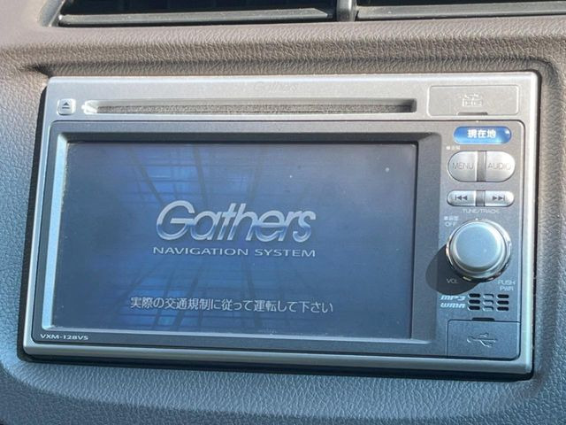 �y�����i�r�z�l�C�̏����i�r�𑕔����Ă���܂��B�i�r�̎g���₷���͂������A�I�[�f�B�I�@�\���[��!�L�����v�◷�s�͂������A�ʋ΂┃�����ȂǕ��i�̃h���C�u���y�����Ȃ�͂���