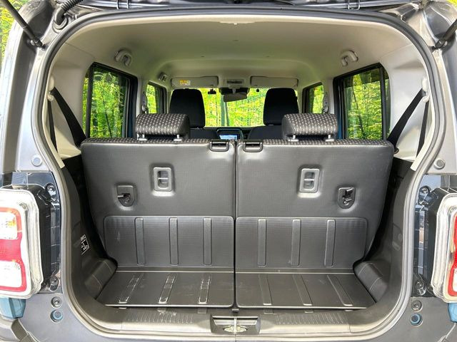 ���i�̂���������ʋ΁A���}���ɏ\���ȉ׎��X�y�[�X���m�ۂ��Ă���܂��B�Z�J���h�V�[�g��|���ƁA�傫�ȉו��̐ύڂ��\�ł���