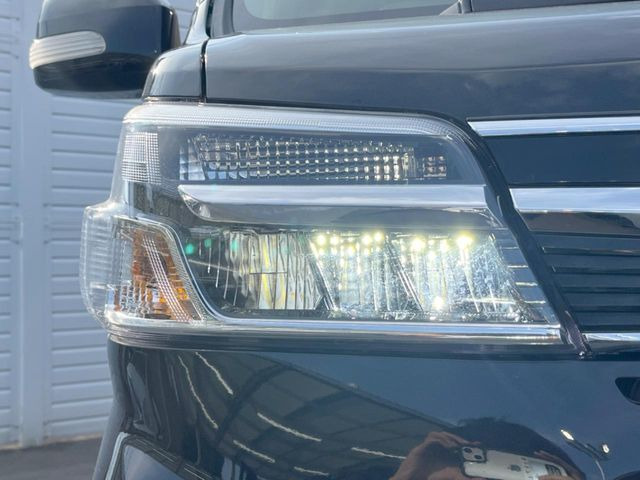 �yLED�w�b�h���C�g�z���V����ԑ��s�����ǍD�Ȏ��E���m�ۂ����S���ĉ^�]�ł��鍂�P�xLED�w�b�h���C�g�𑕔�!�_�����x�������A����d�͂��}�����Ă��܂��B