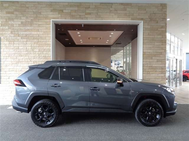 RAV42.0 アドベンチャー オフロードパッケージ II 4WD