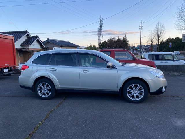 レガシィアウトバック2.5 i アイサイト 4WD