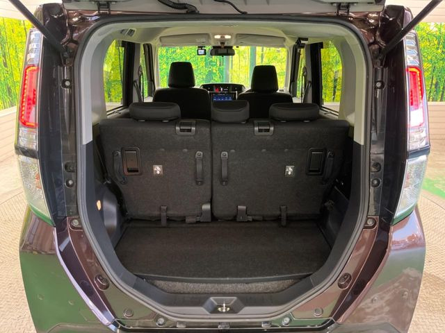 ���i�̂���������ʋ΁A���}���ɏ\���ȉ׎��X�y�[�X���m�ۂ��Ă���܂��B�Z�J���h�V�[�g��|���ƁA�傫�ȉו��̐ύڂ��\�ł���