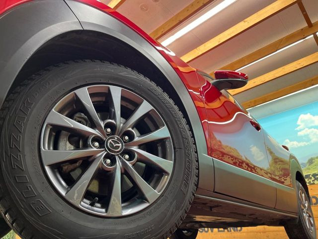 �y16�C���`�A���~�z�C�[���z�O�ςɃ}�b�`�����A���~�z�C�[���𑕒����Ă���܂��B�e��A���~�z�C�[����A�X�^�b�h���X�^�C�����戵�����Ă���܂��B���񂲑��k����������