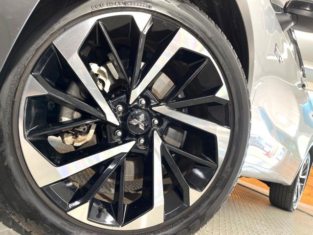 �y����20�C���`�A���~�z�C�[���z�O�ςɃ}�b�`���������A���~�z�C�[���𑕒����Ă���܂��B�e��ЊO�A���~�z�C�[����A�X�^�b�h���X�^�C�����戵�����Ă���܂��B���񂲑��k����������