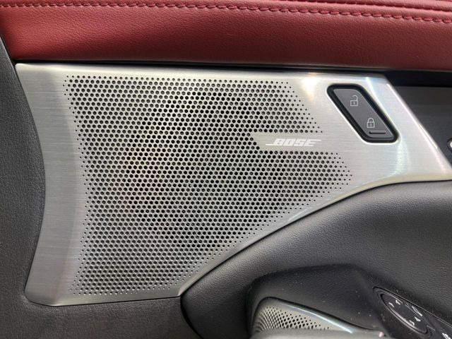 �yBOSE�T�E���h�V�X�e���z���[�J�[�I�v�V�����̍��i�ʃT�E���h�V�X�e���𓋍ځB��p�̃`���[�j���O���{���ꂽ�召�l�X�ȃX�s�[�J�[����ǎ��ȃT�E���h���t�ł��A�Տꊴ���ӂ�鉹����Ԃ����o���܂��B