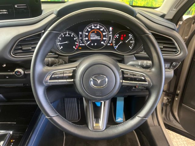 �y�X�}�[�g�u���[�L�T�|�[�g�z���s���ɑO���̎ԗ�����F�����A�Փ˂������Ȏ��͌x��ƃu���[�L�ŏՓˉ���Ɣ�Q�y�����A�V�X�g�B�����S�Ƀh���C�u�����y���݂��������܂��B