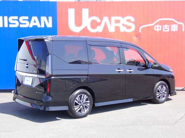 セレナ1.4 e-POWER ハイウェイスターV