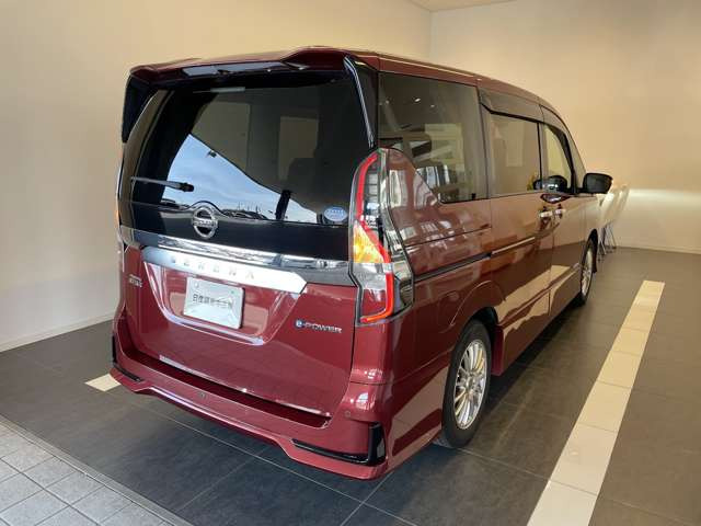 セレナ1.2 e-POWER ハイウェイスターV