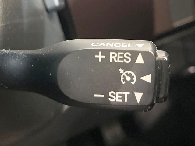 �y�N���[�Y�R���g���[���z�������H�����N���N���s�B�A�N�Z���𗣂��Ă���葬�x�ő��s���ł��A�������^�]���̕��S���y��!�����E�������ȒP�ȃX�C�b�`����Œ����ł��܂��B