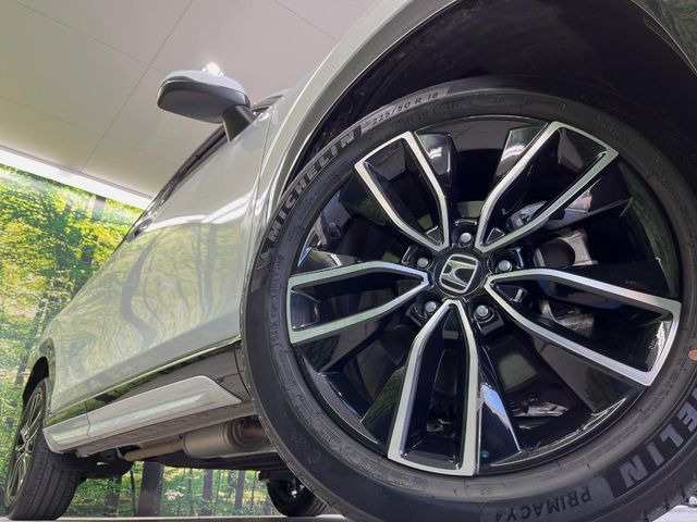 �O�ςɃ}�b�`���������A���~�z�C�[���𑕒����Ă���܂��B�e��ЊO�A���~�z�C�[����A�X�^�b�h���X�^�C�����戵�����Ă���܂��B���񂲑��k����������