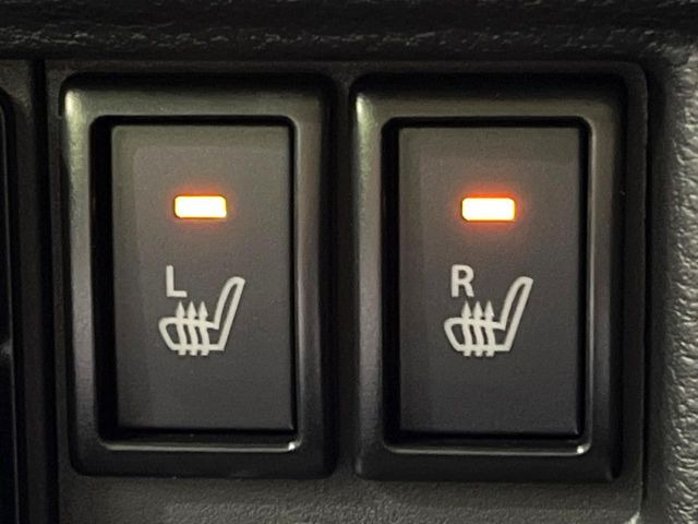 【シートヒーター】寒い日に重宝するシートヒーター!エアコンより早く温まってくれるので寒がりの人も安心ですね♪エアコンの温風は乾燥するから苦手、という方にもをおすすめです。