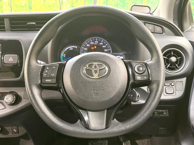 ステアリングも使用感が少なく、きれいな状態となっております♪