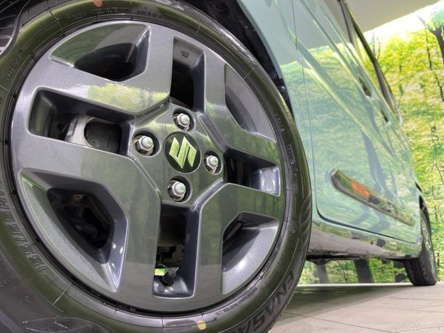 �y����14�C���`�A���~�z�C�[���z�O�ςɃ}�b�`���������A���~�z�C�[���𑕒����Ă���܂��B�e��ЊO�A���~�z�C�[����A�X�^�b�h���X�^�C�����戵�����Ă���܂��B���񂲑��k����������