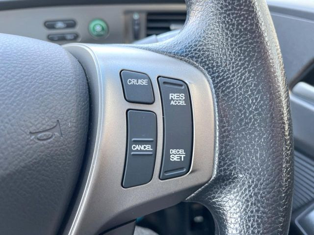 �y�N���[�Y�R���g���[���z�������H�����N���N���s�B�A�N�Z���𗣂��Ă���葬�x�ő��s���ł��A�������^�]���̕��S���y��!�����E�������ȒP�ȃX�C�b�`����Œ����ł��܂��B