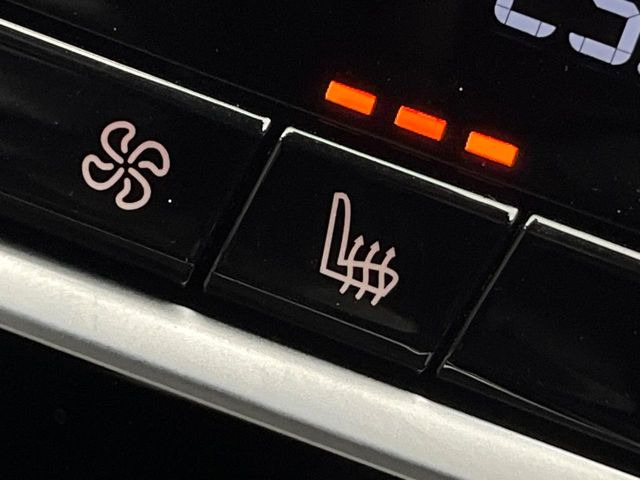 ���t�����g�V�[�g�q�[�e�B���O:�^�]�ȁE����ȋ��ɎO�i�K�Œ��߂��\�ȃV�[�g�q�[�^�[�𑕔����Ă���܂��B�G�߂��킸���K�ɂ��g�p���������܂��B