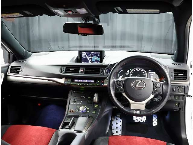 CT200h Fスポーツ