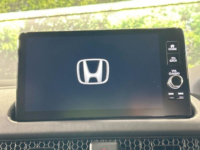 【純正ナビ】人気の純正ナビを装備。オーディオ機能も充実しており、Bluetooth接続すればお持ちのスマホやMP3プレイヤーの音楽を再生可能!毎日の運転がさらに楽しくなります!!